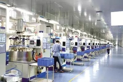 藍(lán)思科技加碼3D玻璃，目標(biāo)年收入增長60億，趨勢資產(chǎn)管理助力